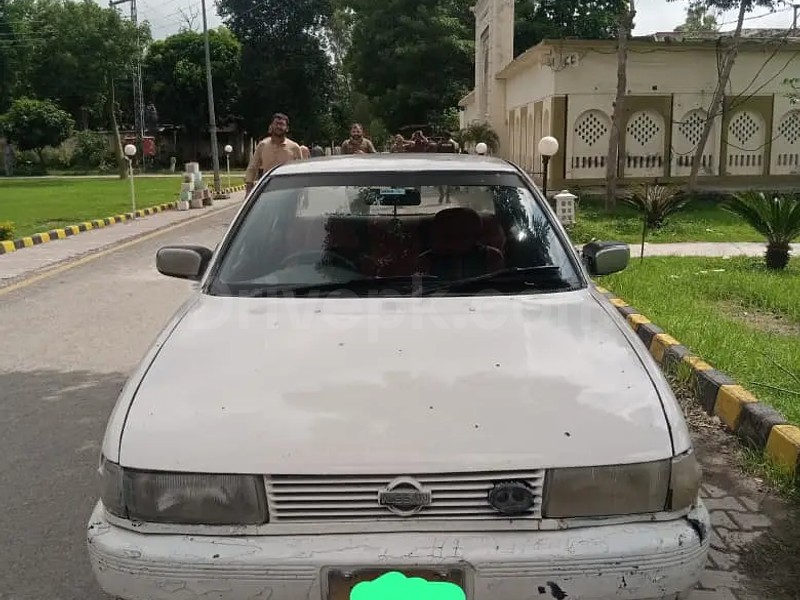 Nissan Sunny 1992