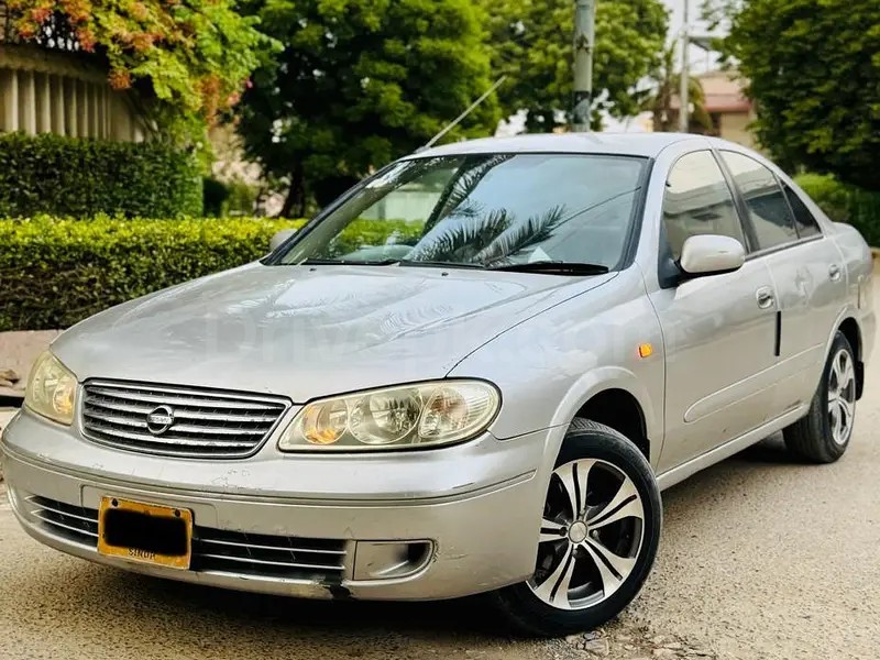 Nissan Sunny 2005
