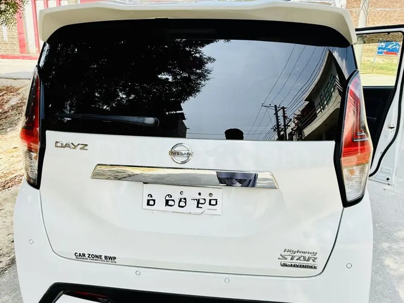 Nissan Dayz Highway Star 2023