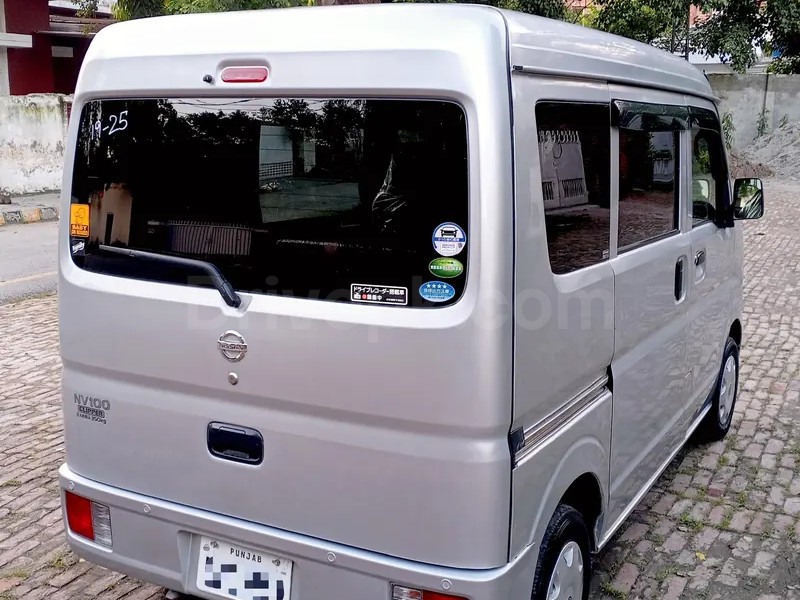 Nissan Clipper 2025