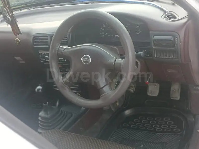 Nissan Sunny 1991