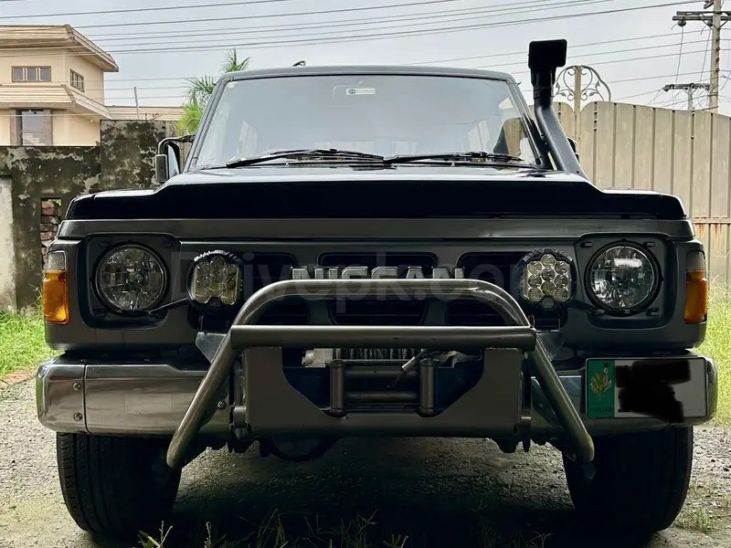 Nissan Safari 1987