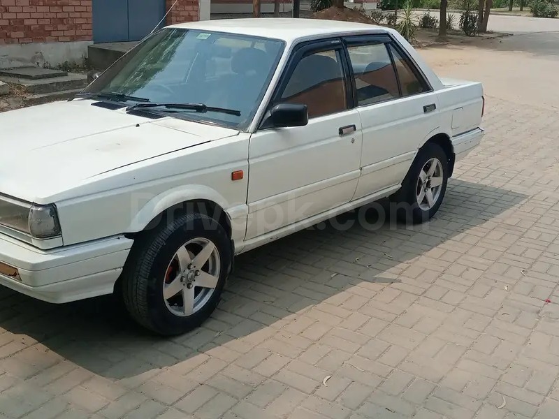 Nissan Sunny 1987