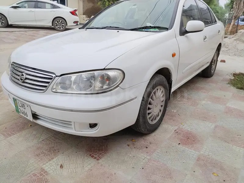 Nissan Sunny 2005