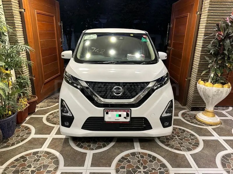Nissan Dayz Highway Star 2021