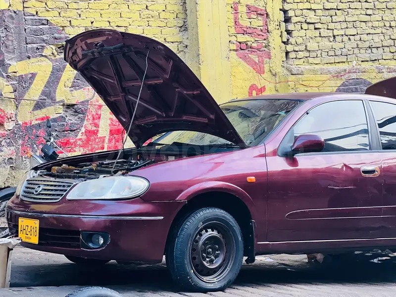 Nissan Sunny 2005