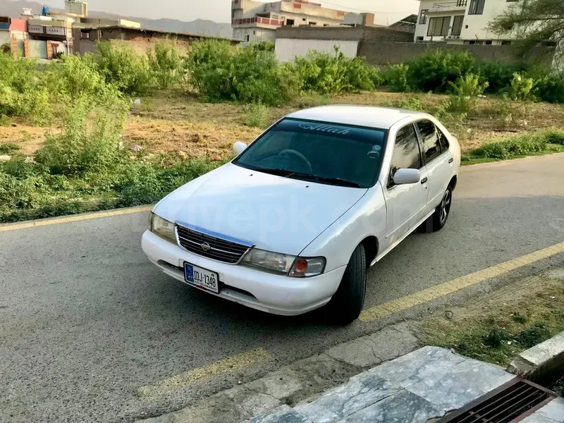 Nissan Sunny 1998
