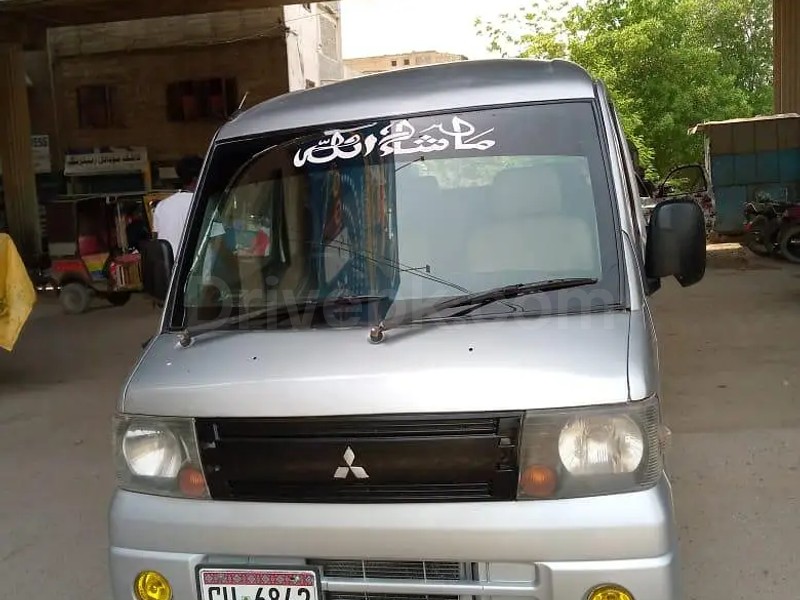 Mitsubishi Minicab Bravo 2008