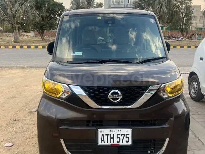 Nissan Roox 2022