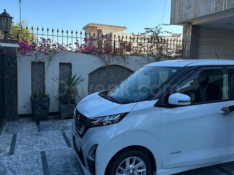 Nissan Dayz Highway Star 2021