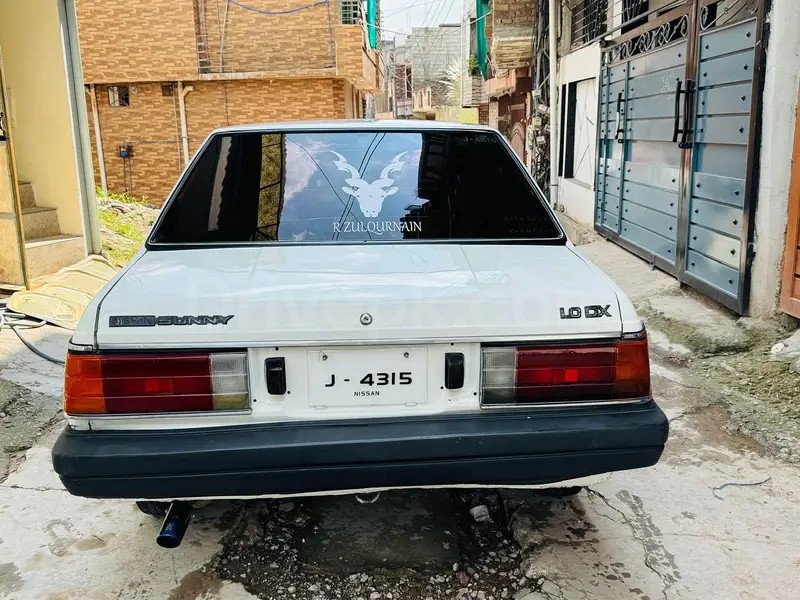 Nissan Sunny 1986