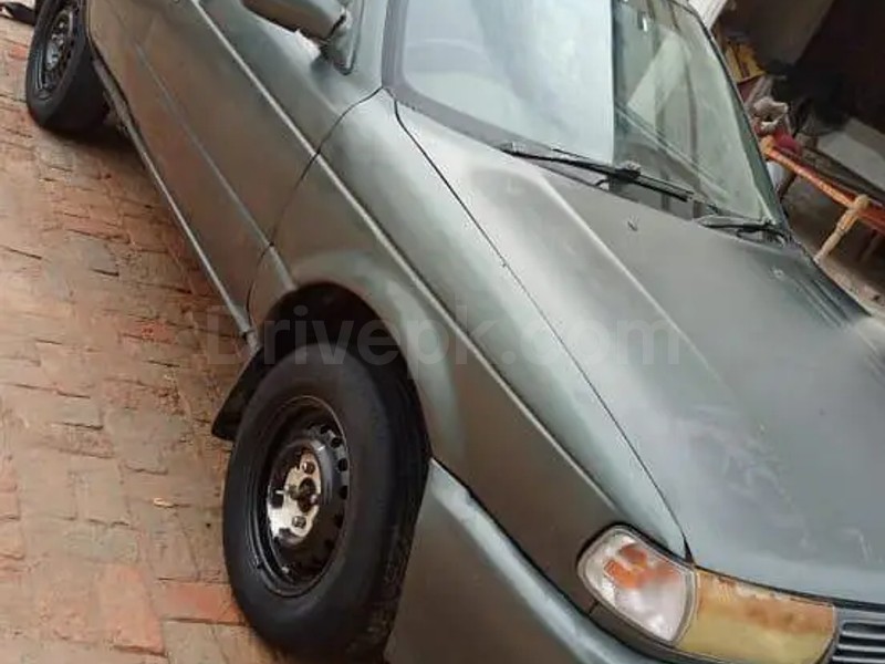 Nissan Sunny 1993