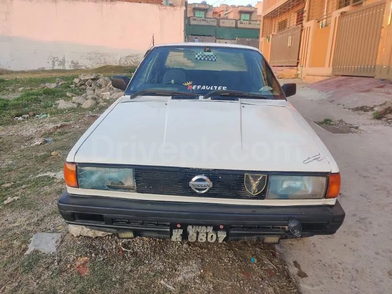 Nissan Sunny 1990