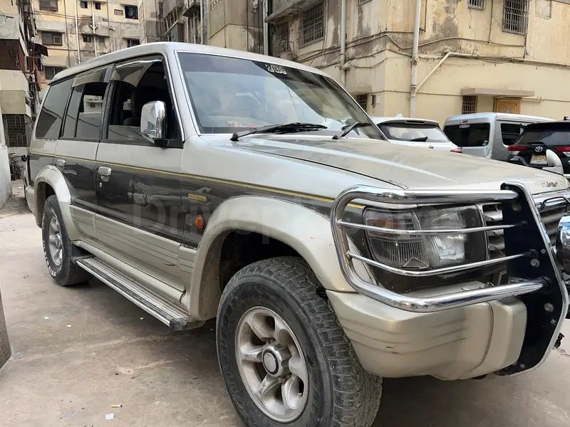 Mitsubishi Pajero 1993