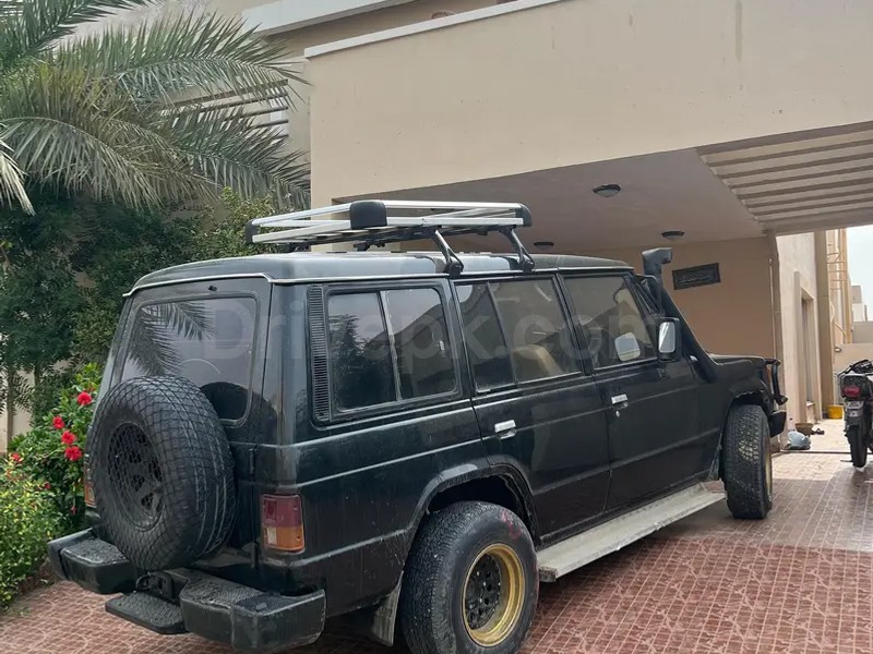 Mitsubishi Pajero 1990