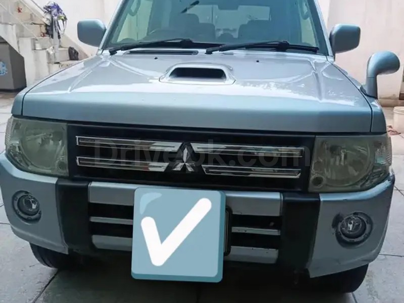 Mitsubishi Pajero Mini 2012