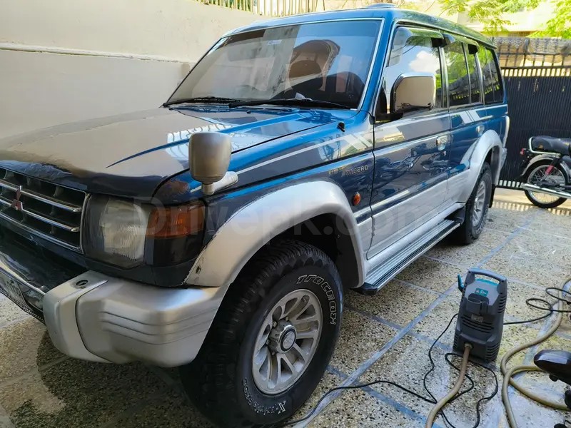 Mitsubishi Pajero 1993