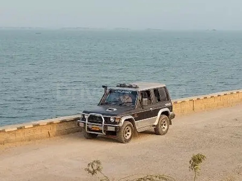 Mitsubishi Pajero 1986