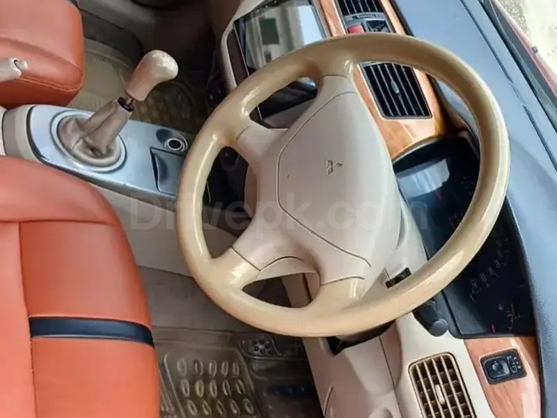 Mitsubishi Lancer 2005