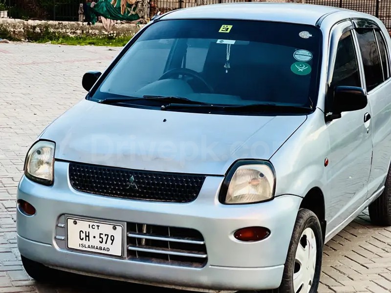 Mitsubishi Minica 2014