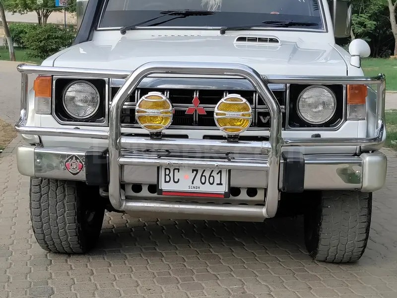 Mitsubishi Pajero 1985