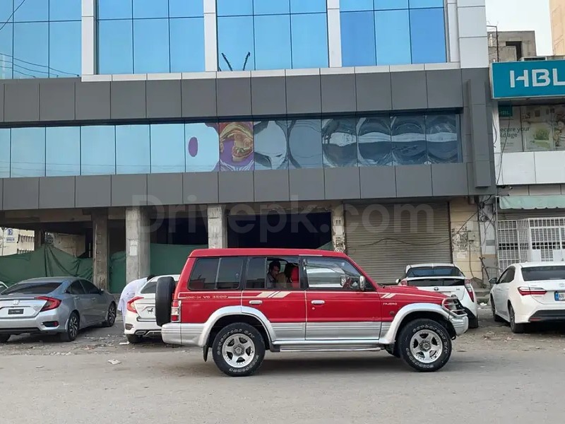 Mitsubishi Pajero 1992