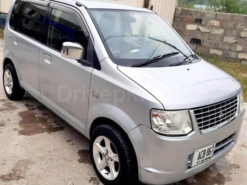 Mitsubishi Ek Wagon 2013
