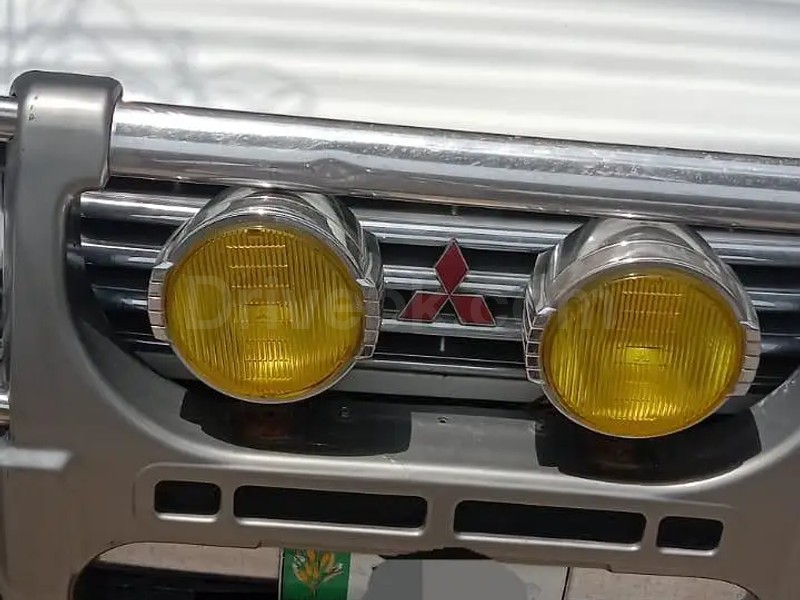 Mitsubishi Pajero 1993