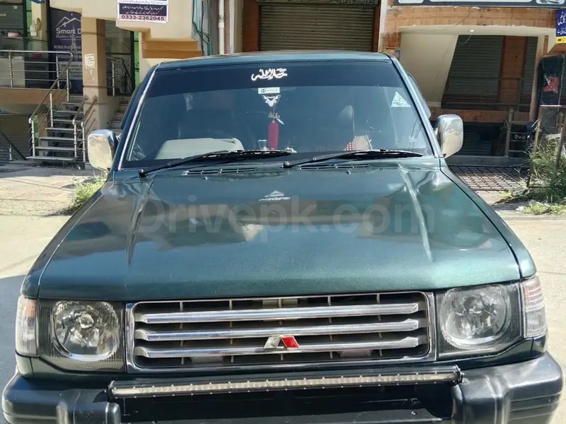 Mitsubishi Pajero 1993