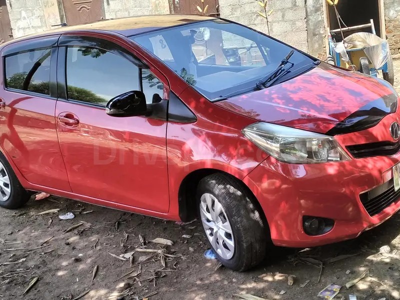 Toyota Vitz 2012