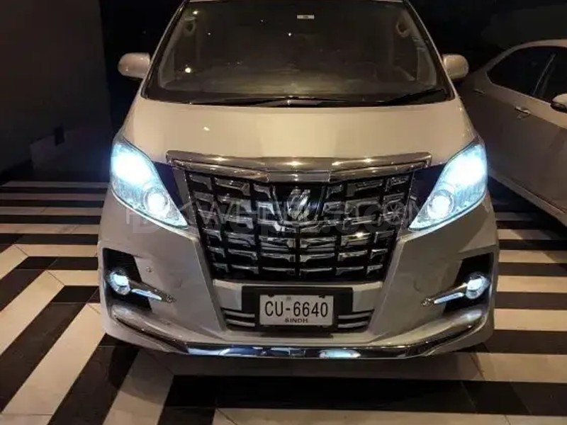 Toyota Alphard Hybrid 2014