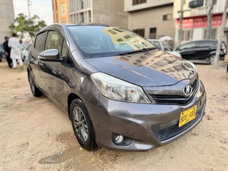 Toyota Vitz 2012