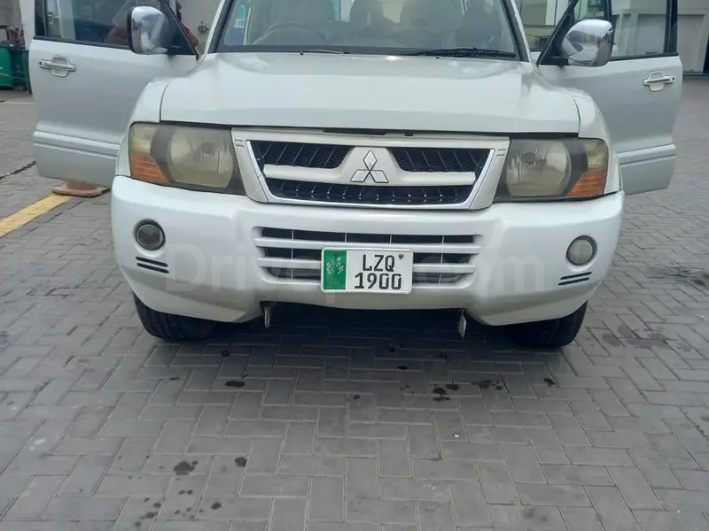 Mitsubishi Pajero 2005