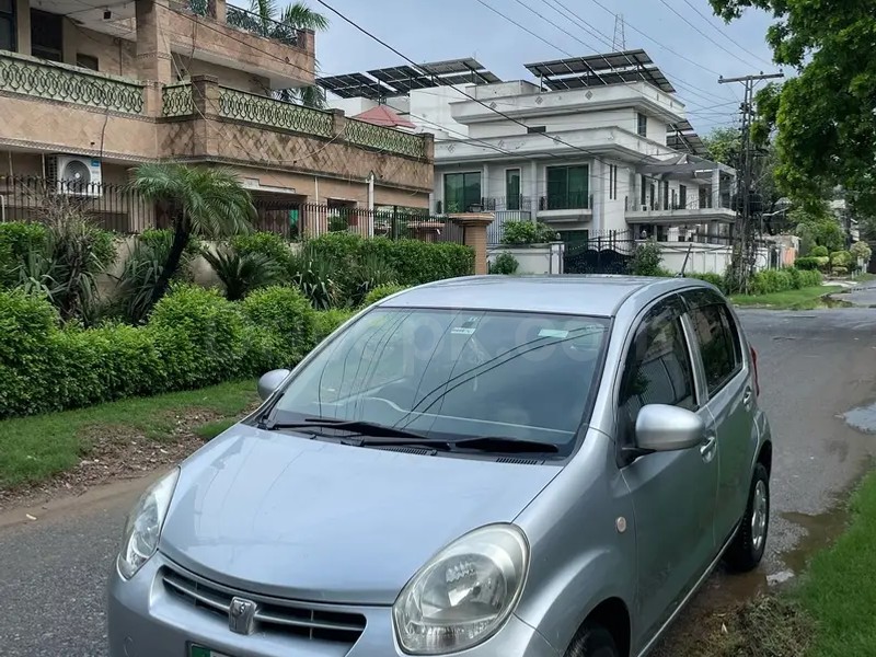 Toyota Passo 2012