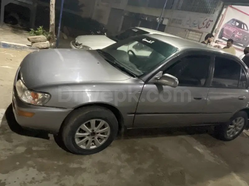 Toyota Corolla XE 2001