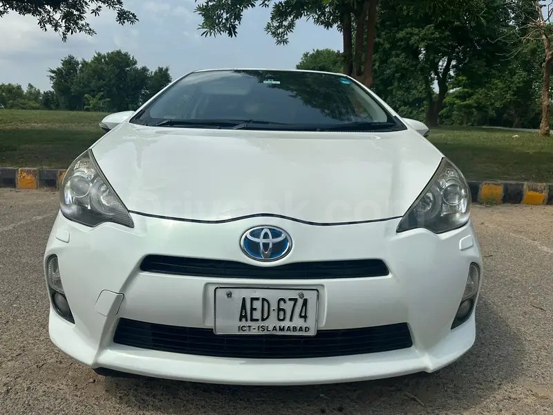 Toyota Aqua 2013