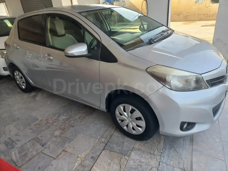 Toyota Vitz 2013