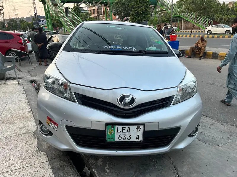 Toyota Vitz 2014