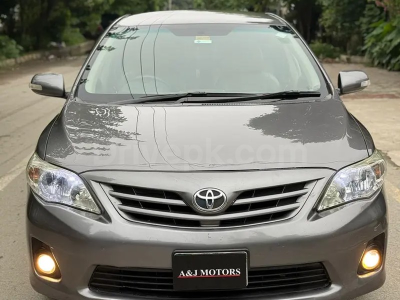 Toyota Corolla Altis 2012