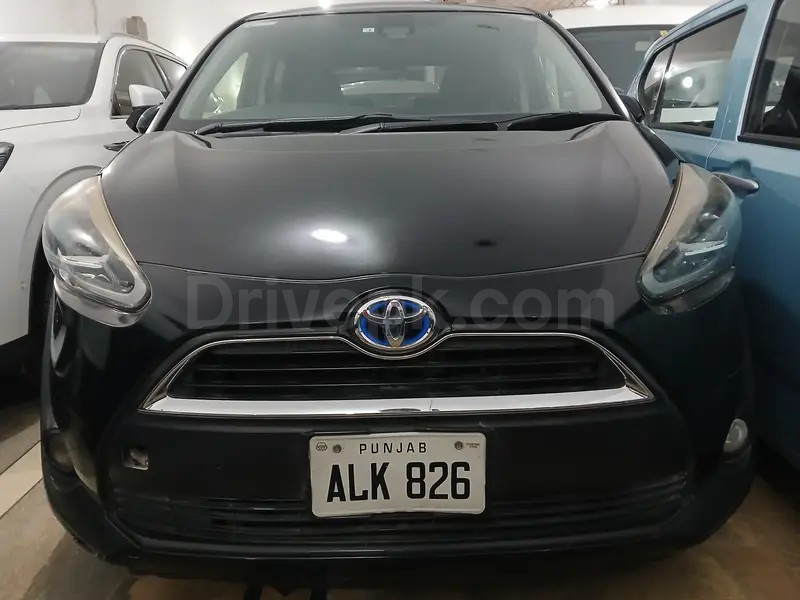 Toyota Sienta 2022