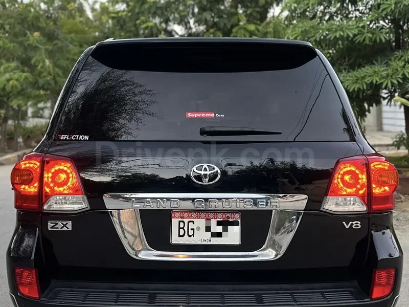 Toyota Land Cruiser 2012