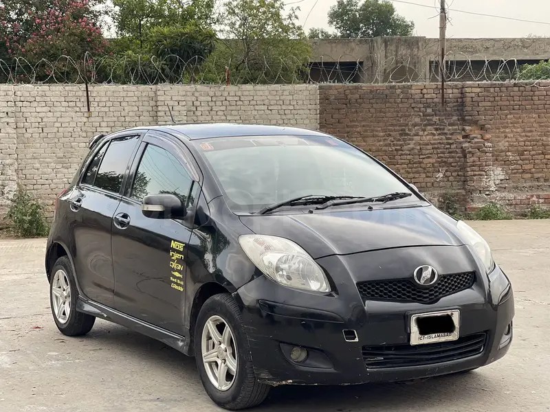 Toyota Vitz 2010