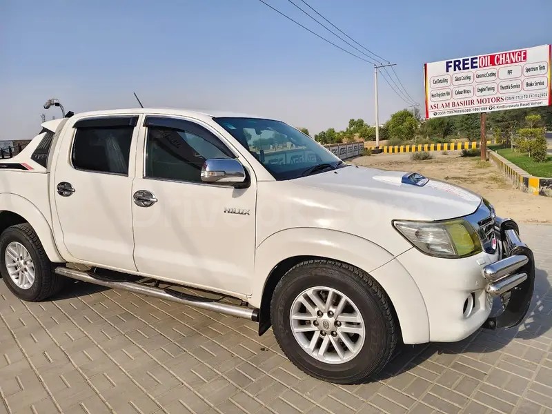 Toyota Hilux 2014