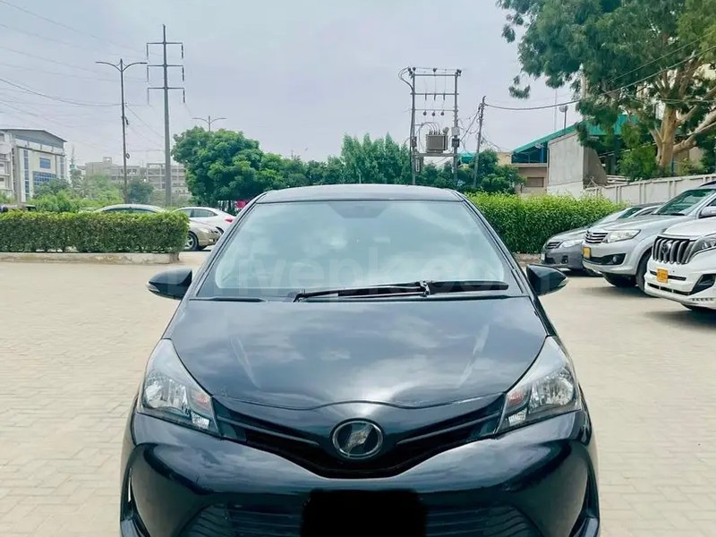 Toyota Vitz 2015