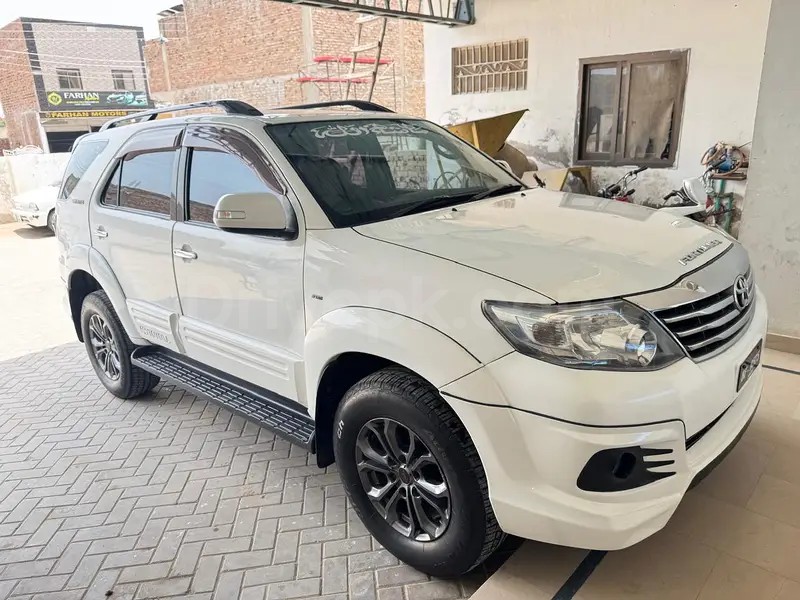 Toyota Fortuner 2016