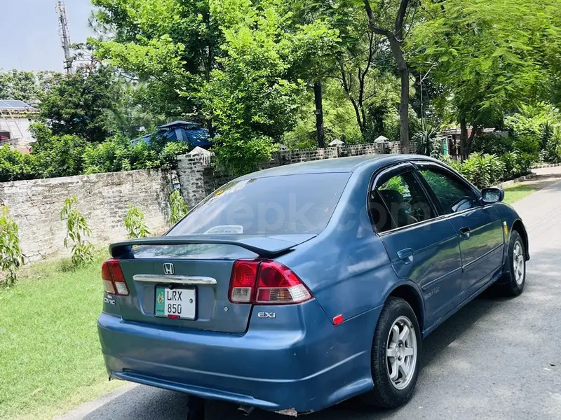 Honda Civic EXi 2004