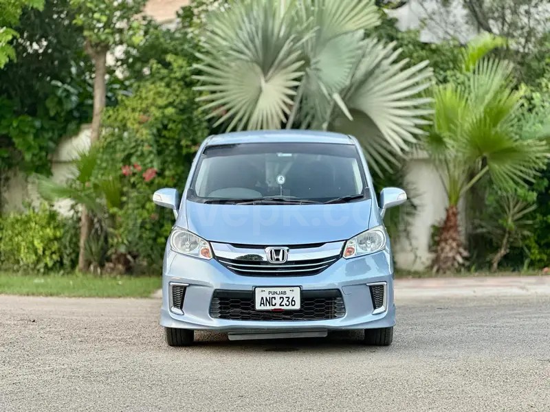 Honda Freed 2015