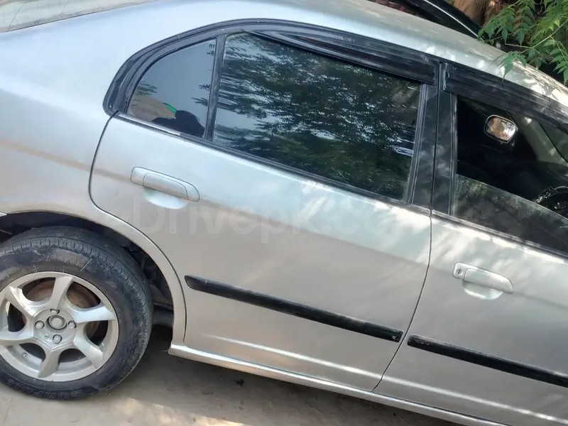 Honda Civic EXi 2001