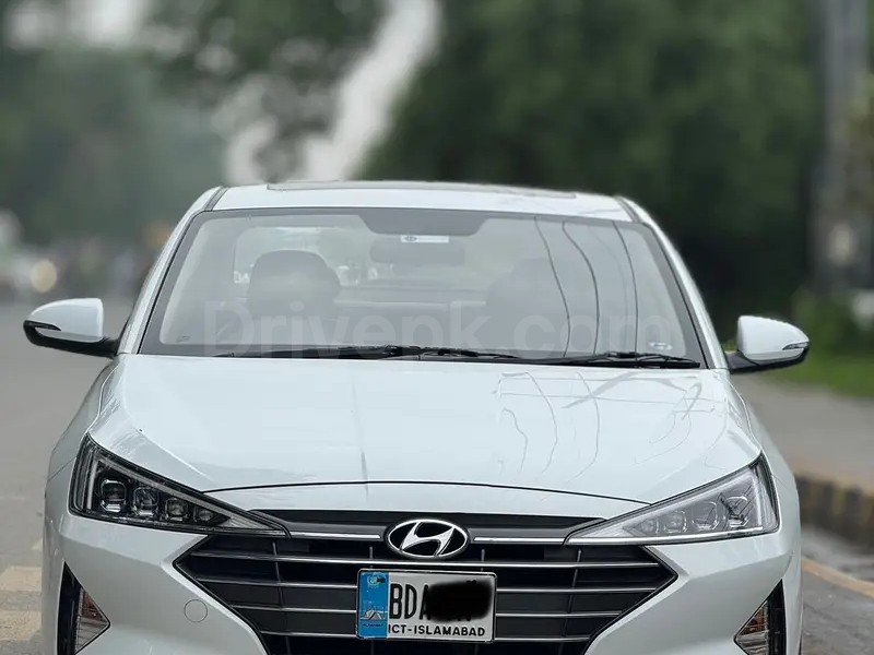 Hyundai Elantra 2024