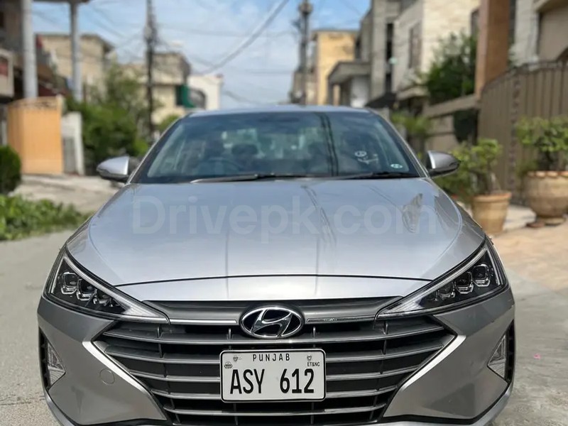 Hyundai Elantra 2024